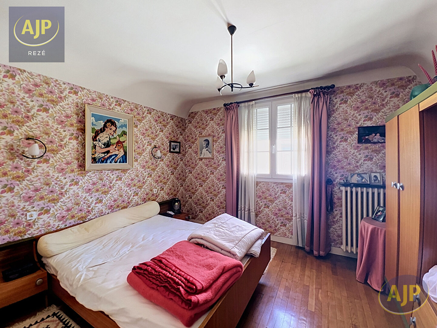 REZÉ  Maison 4 pièces de 80 m² avec jardin clos, garage et dépendance - photo 9