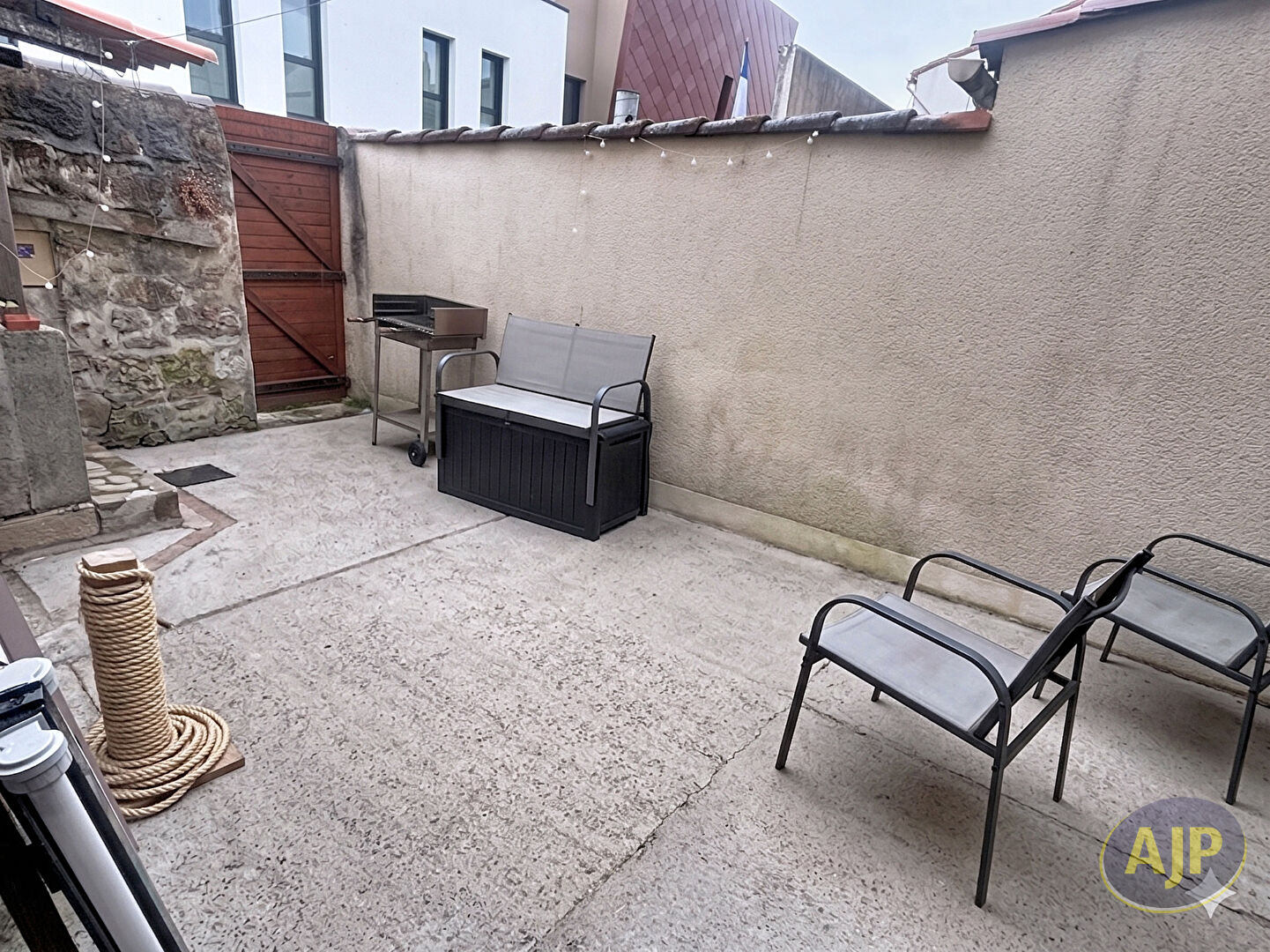 Maison plein centre - La Ferrière - 68 m² - photo 6