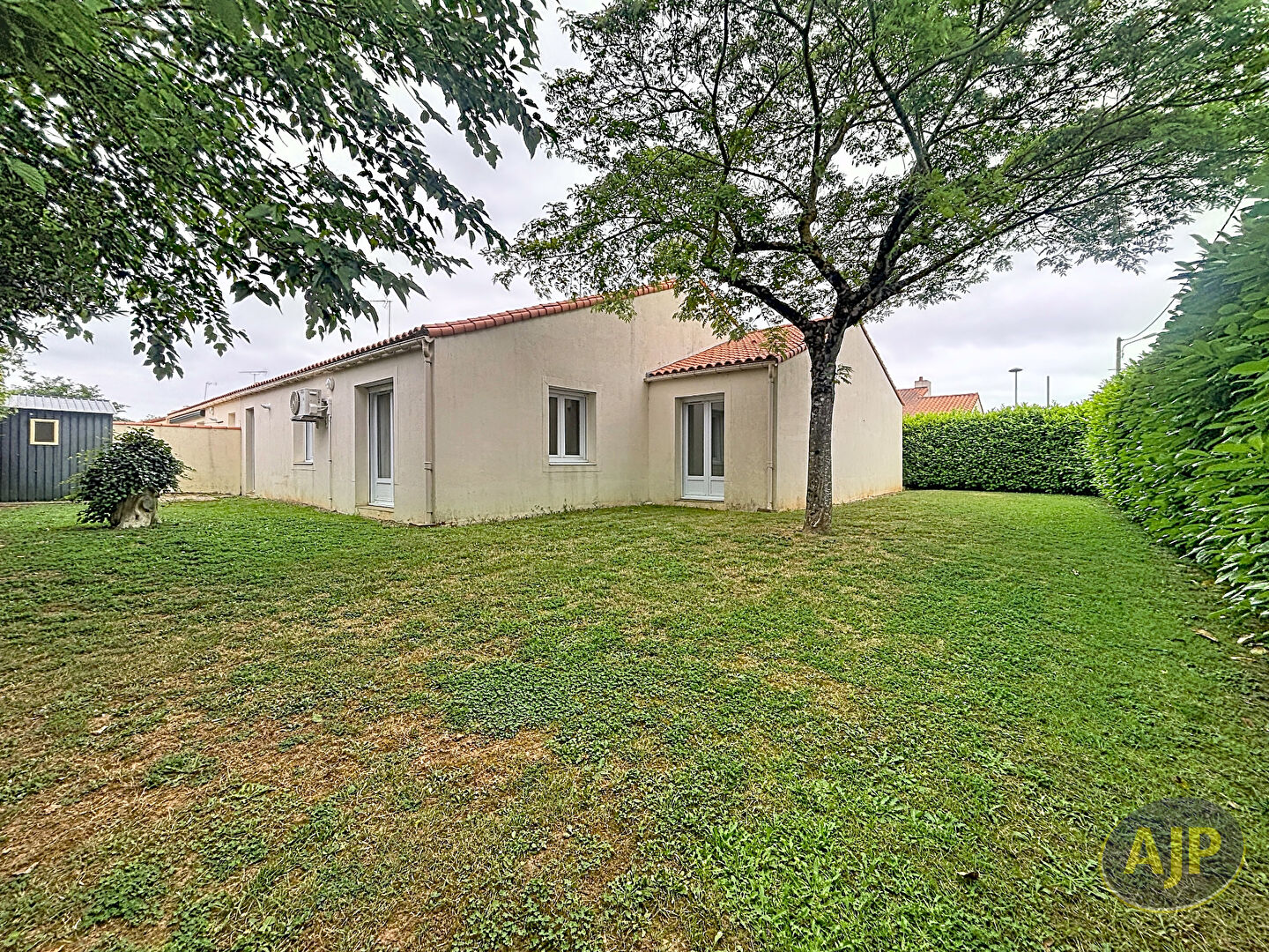 Maison Lucon 4 pièce(s) 91.77 m2 - photo 1