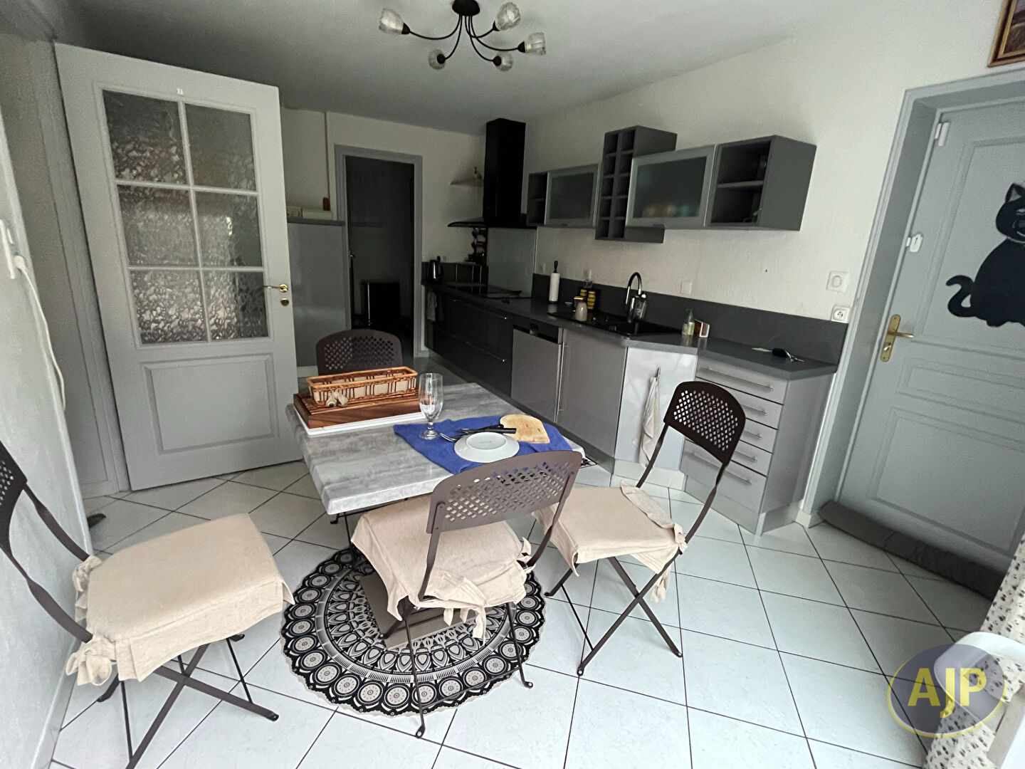 Maison meublée La Roche Sur Yon 5 pièce(s) 155 m2 - photo 3