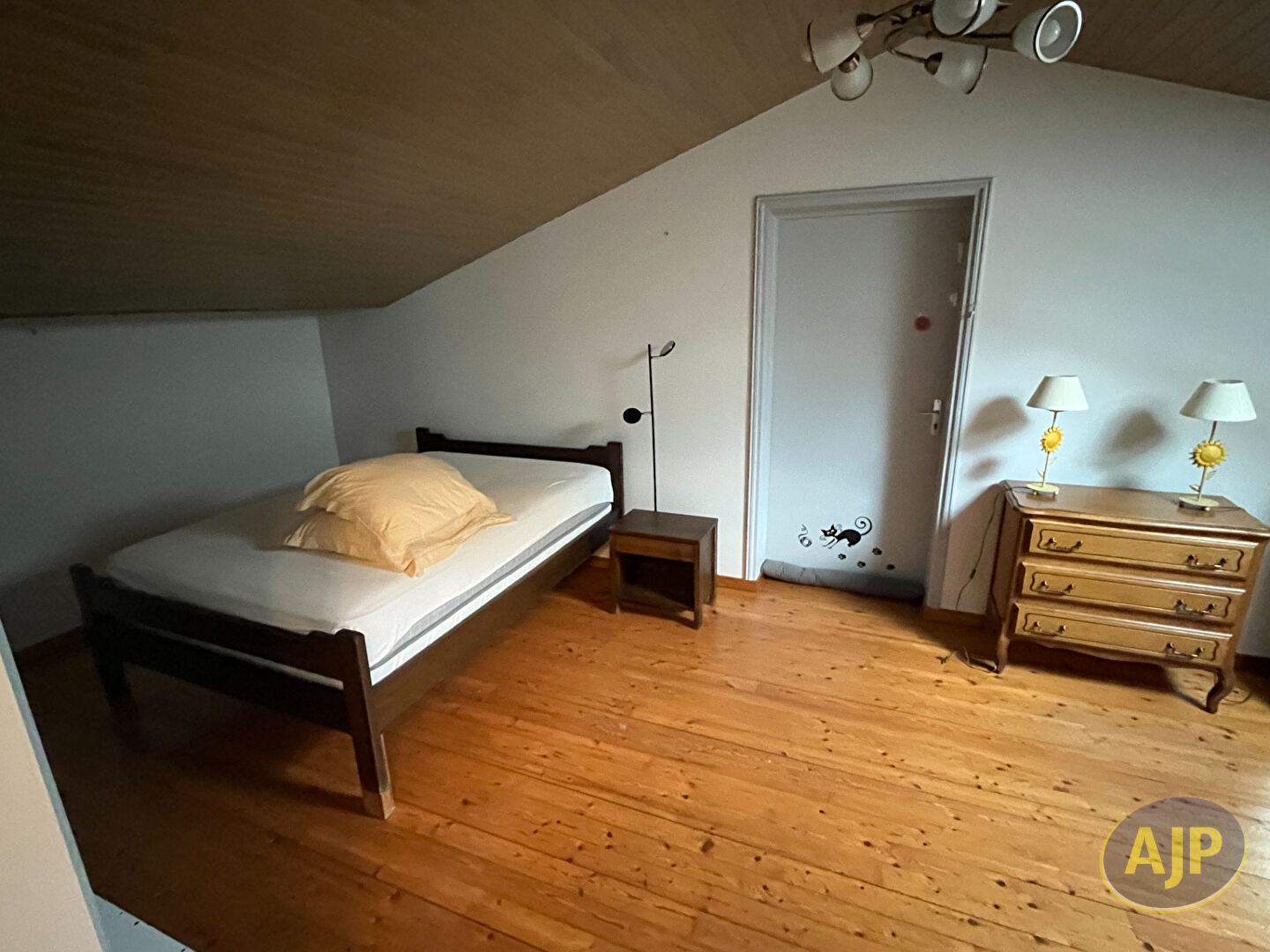 Maison meublée La Roche Sur Yon 5 pièce(s) 155 m2 - photo 7