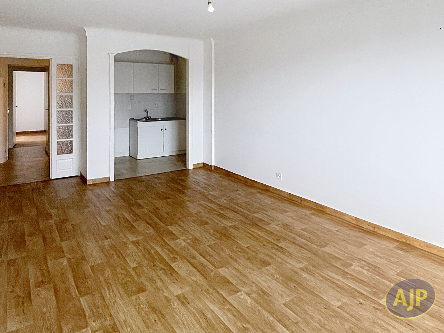 Appartement La Roche Sur Yon 2 pièce(s) 46 m2 - photo 3
