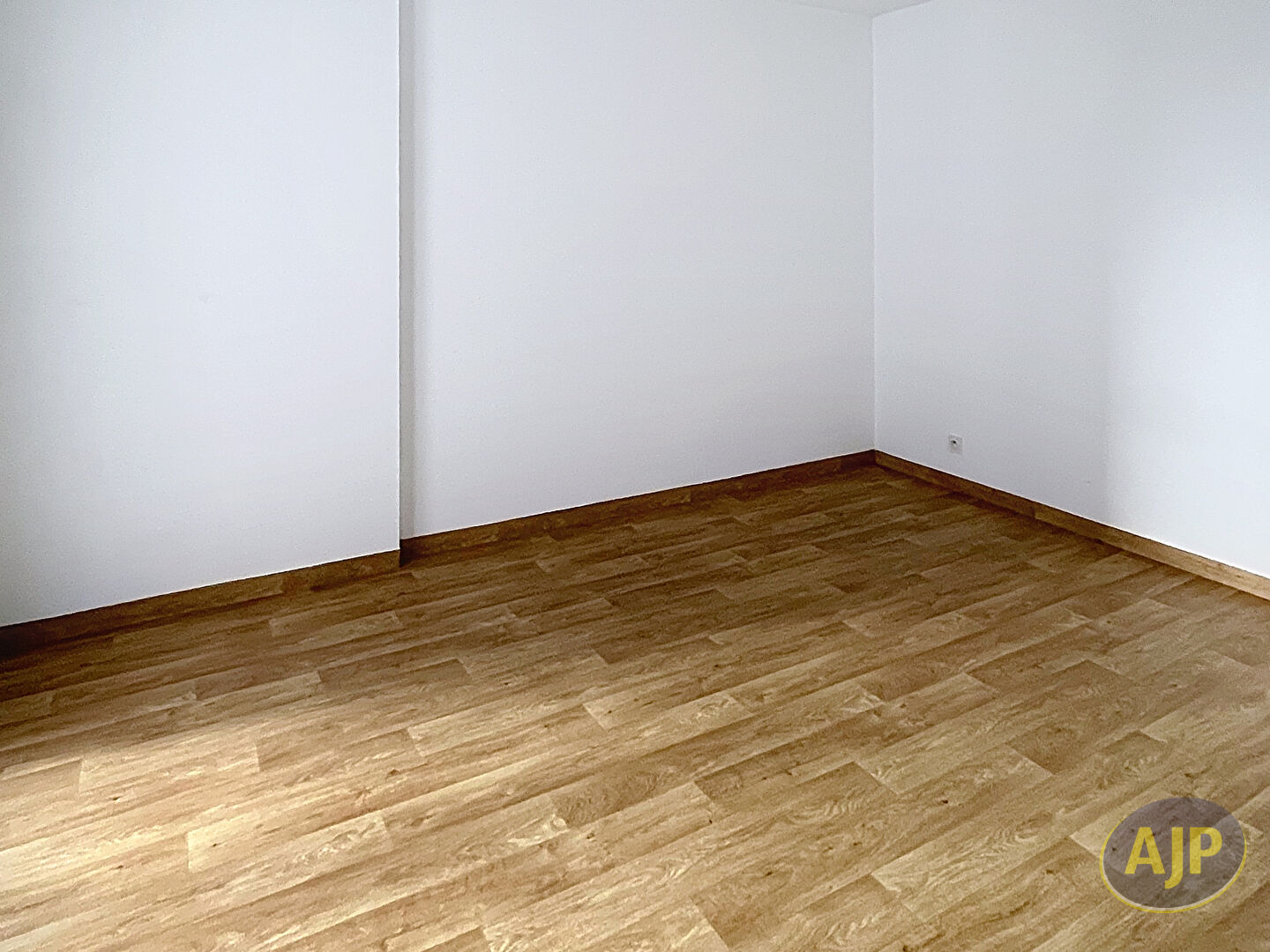 Appartement La Roche Sur Yon 2 pièce(s) 46 m2 - photo 4
