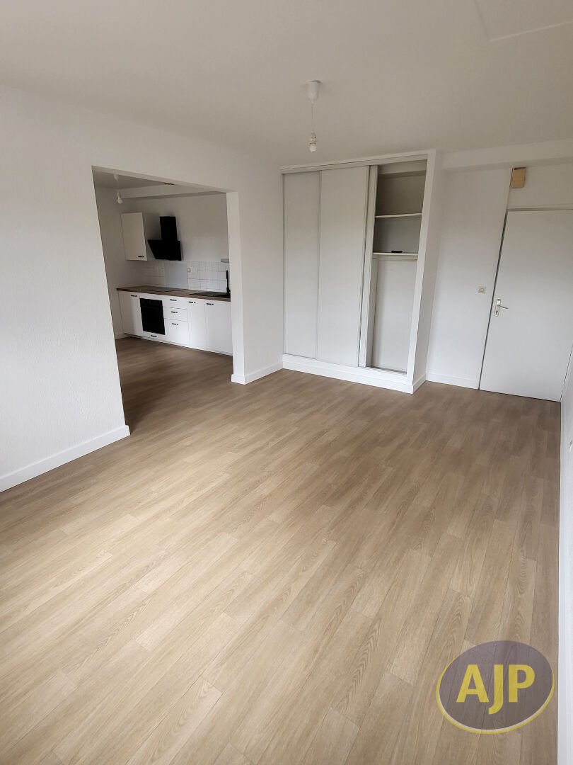 Appartement 3 pièces 56m2 à 5 km du centre de Ste Pazanne - photo 3