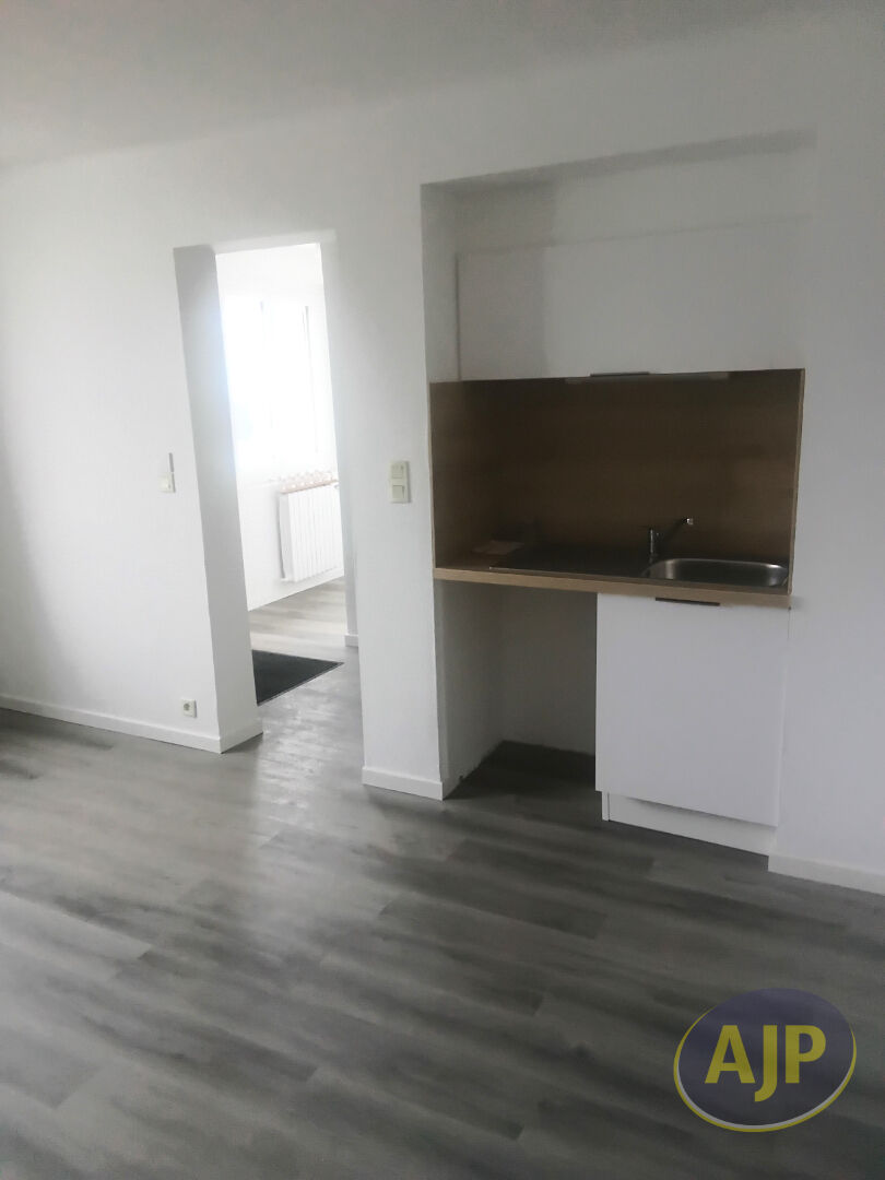 Maison Vue 7 pièces 97 m2 - centre - photo 2