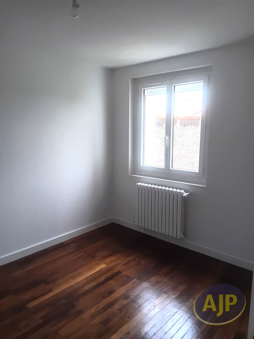 Maison Vue 7 pièces 97 m2 - centre - photo 4