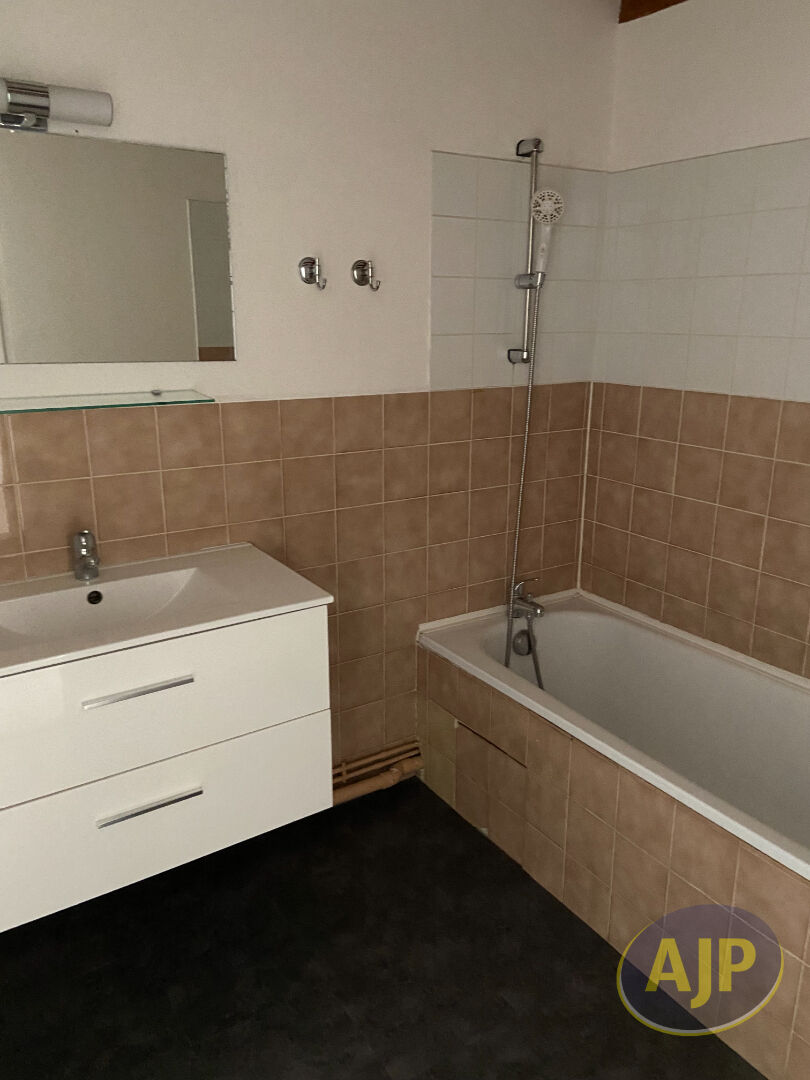 Appartement Saintes 3 pièce(s) 74.10 m2 - photo 6