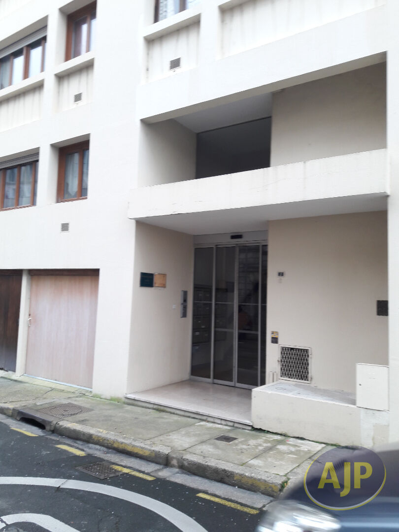 Coup de Coeur T2 rénové 53m² - Résidence de L'artois SAINTES RG - photo 5