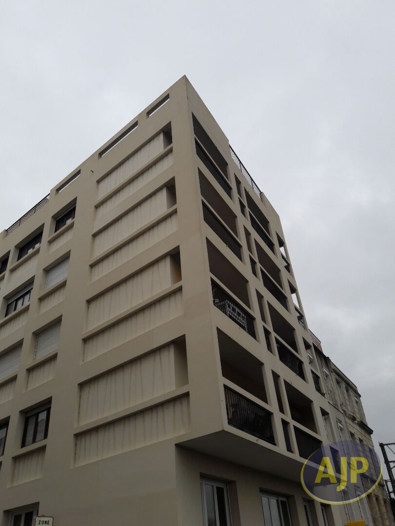 Coup de Coeur T2 rénové 53m² - Résidence de L'artois SAINTES RG - photo 6