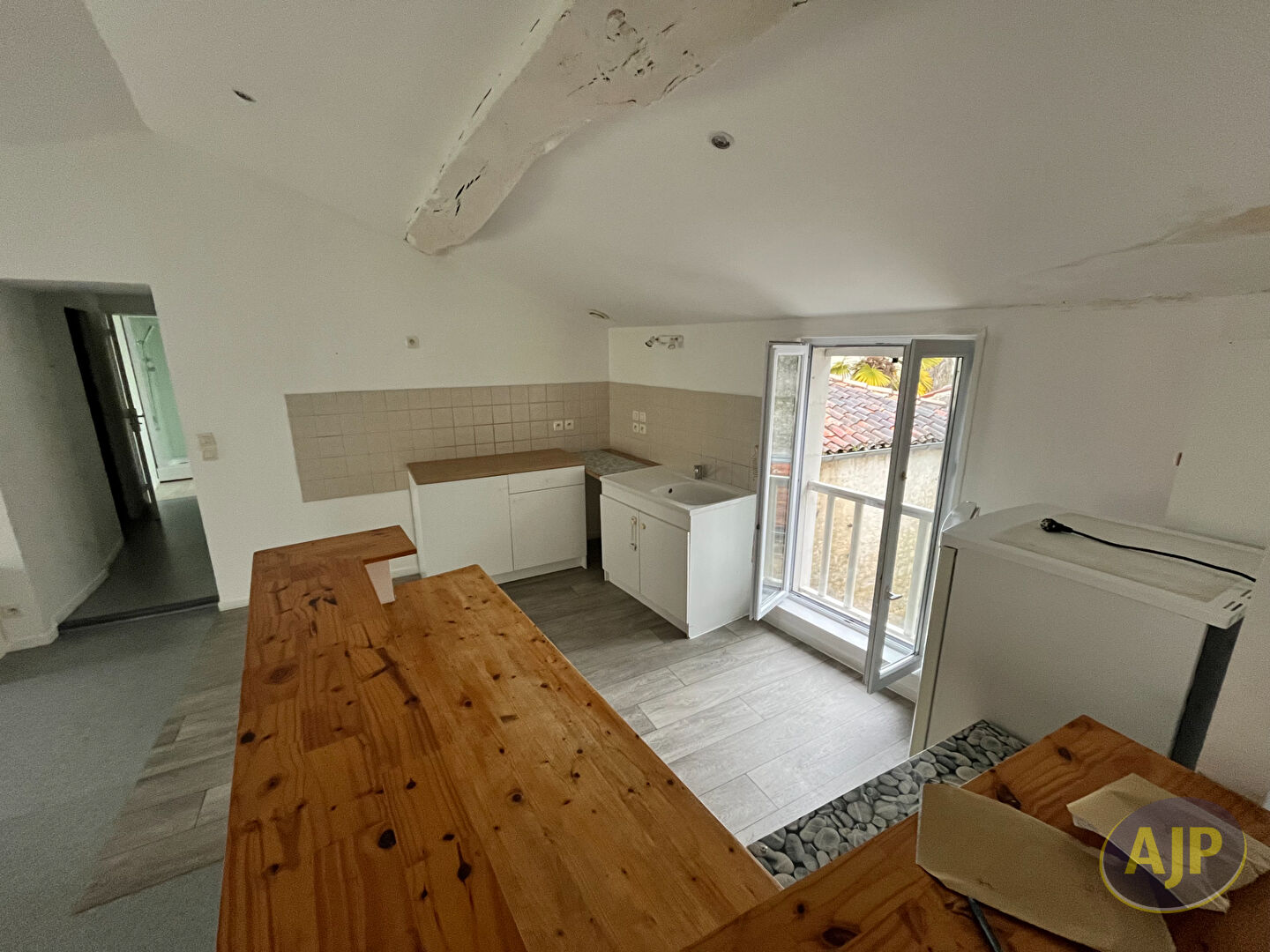 APPARTEMENT T2 - photo 2