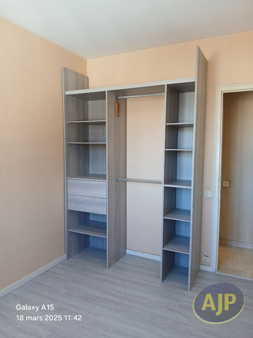 RESIDENCE ST PIERRE-T2 -SAINTES - photo 5