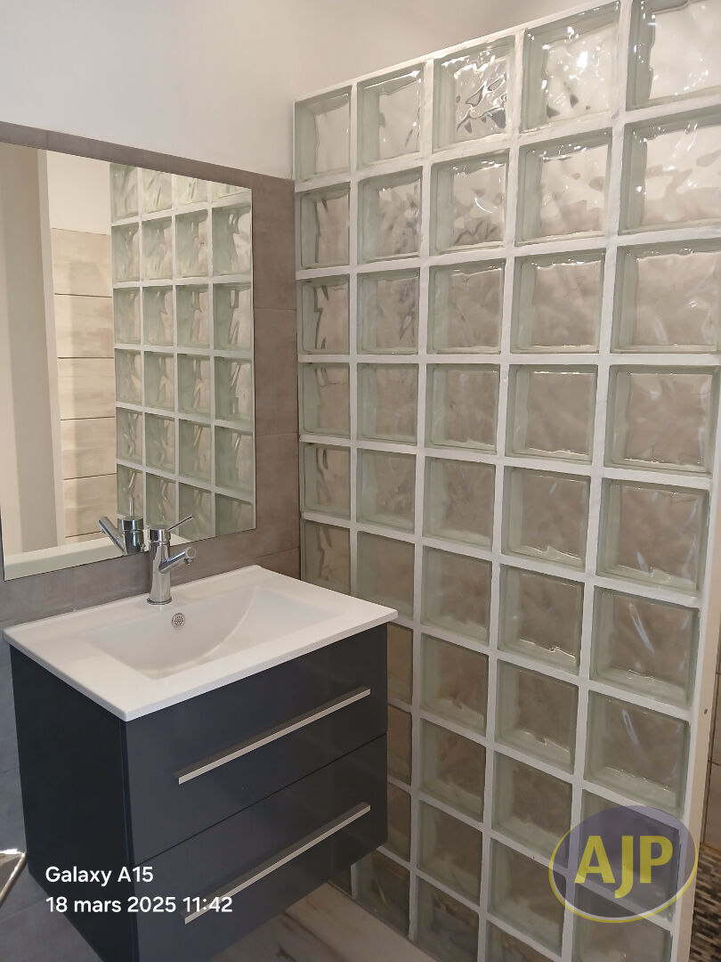 RESIDENCE ST PIERRE-T2 -SAINTES - photo 6