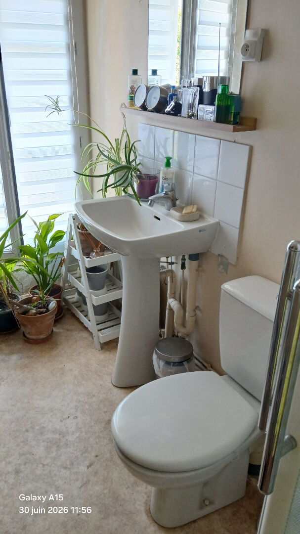 T3 DE 72M²- ST JEAN D'ANGELY - photo 6