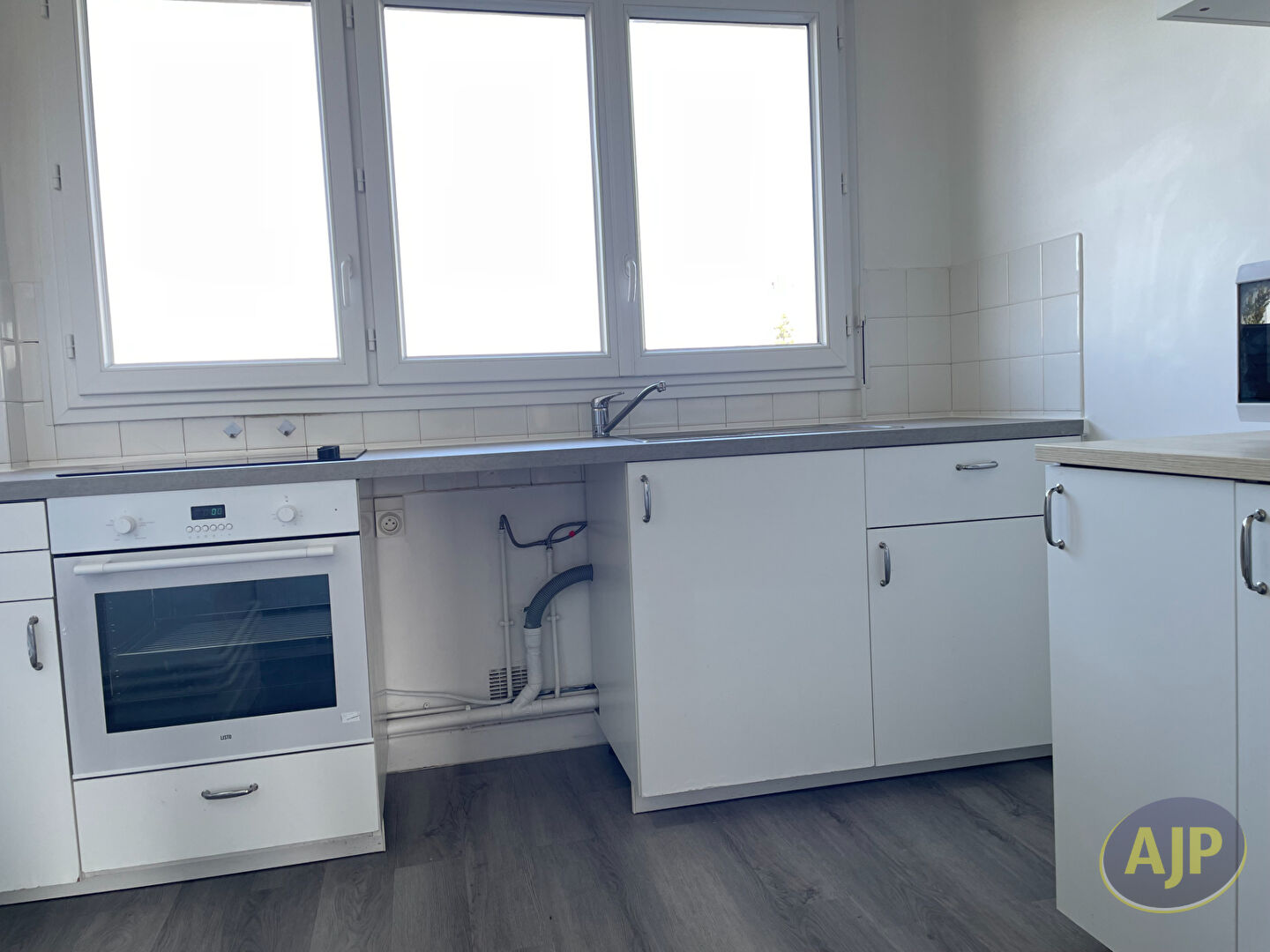 Appartement  4 pièce(s) SAINTES - photo 5