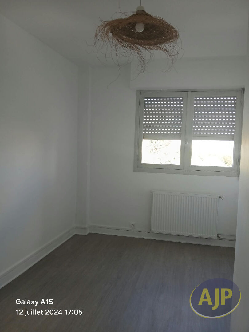 Coup de Coeur T2 rénové 53m² - Résidence de L'artois SAINTES RG - photo 9