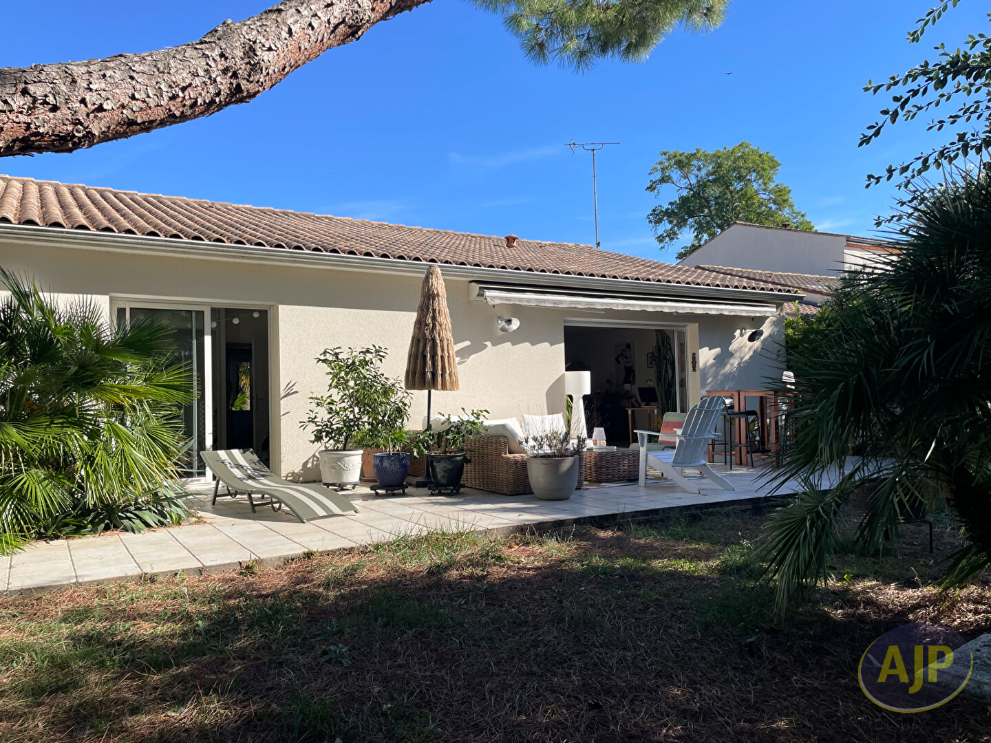 Maison Saintes 4 pièce(s) 92 m2 - photo 1