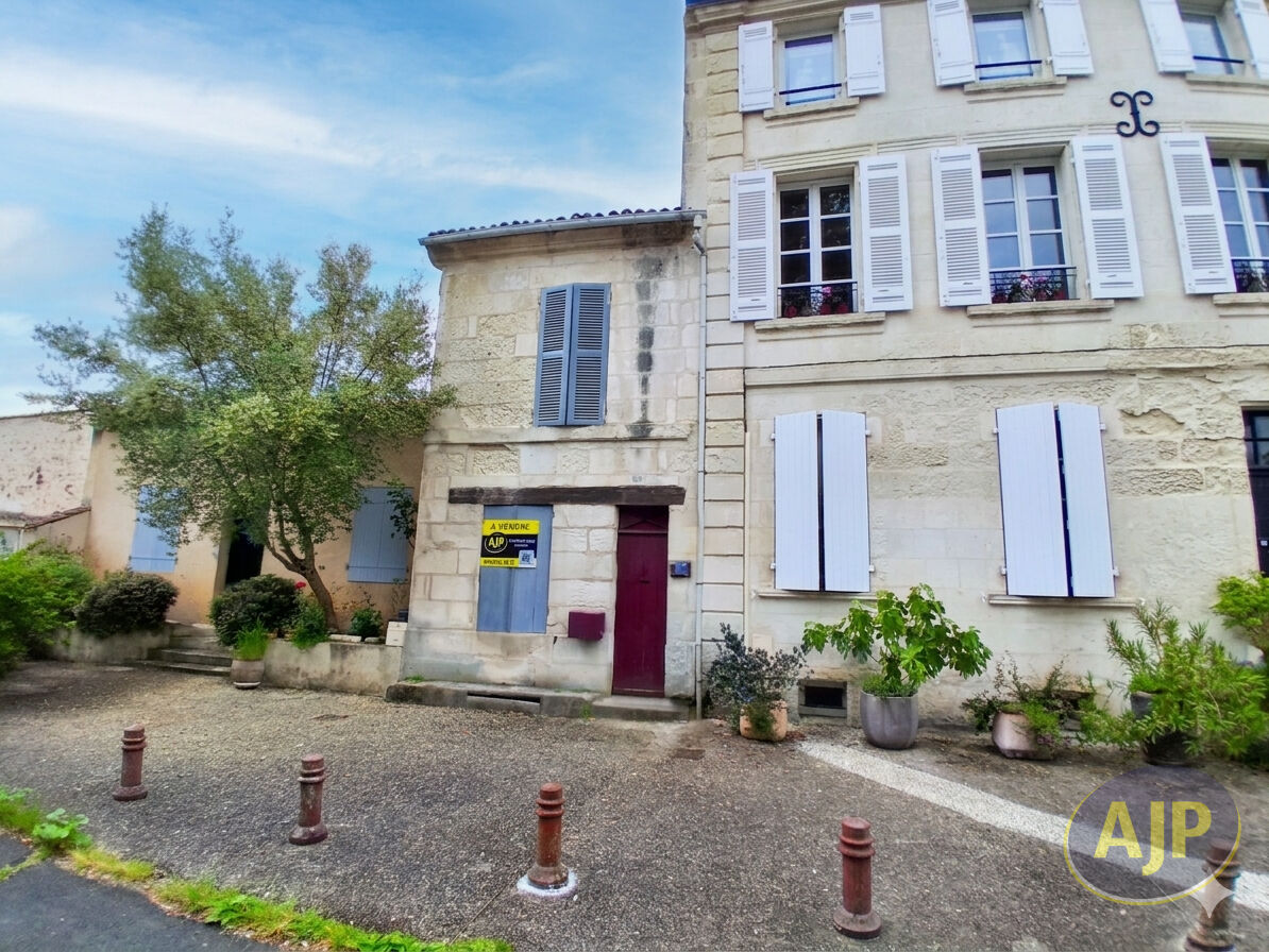 Maison Saintes 90 m² - photo 1
