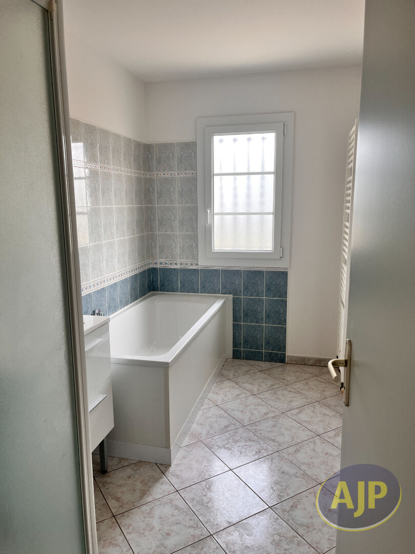 Maison T6 - photo 10