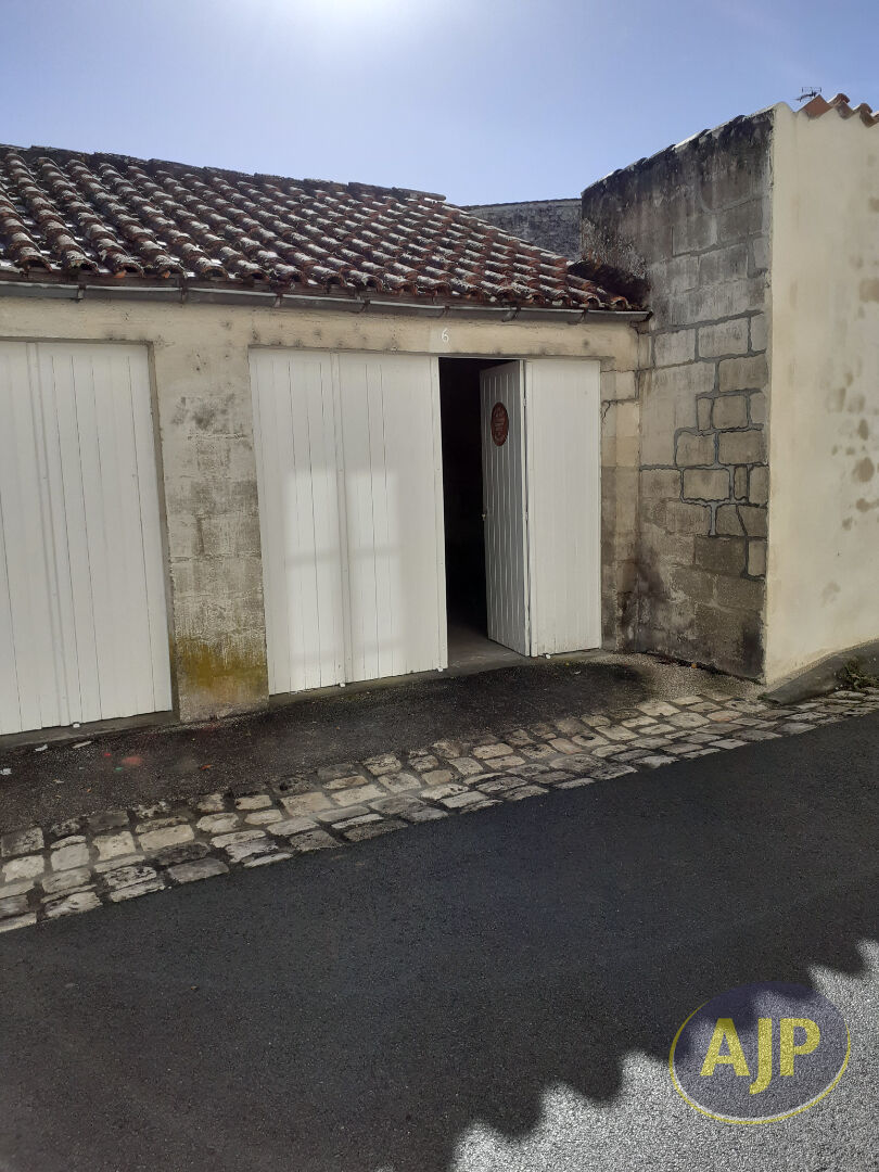 GARAGE 15M²-SECTEUR BANQUE DE FRANCE-SAINTES - photo 1