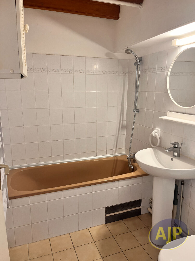 APPARTEMENT T1 BIS AVEC BALCON - photo 4