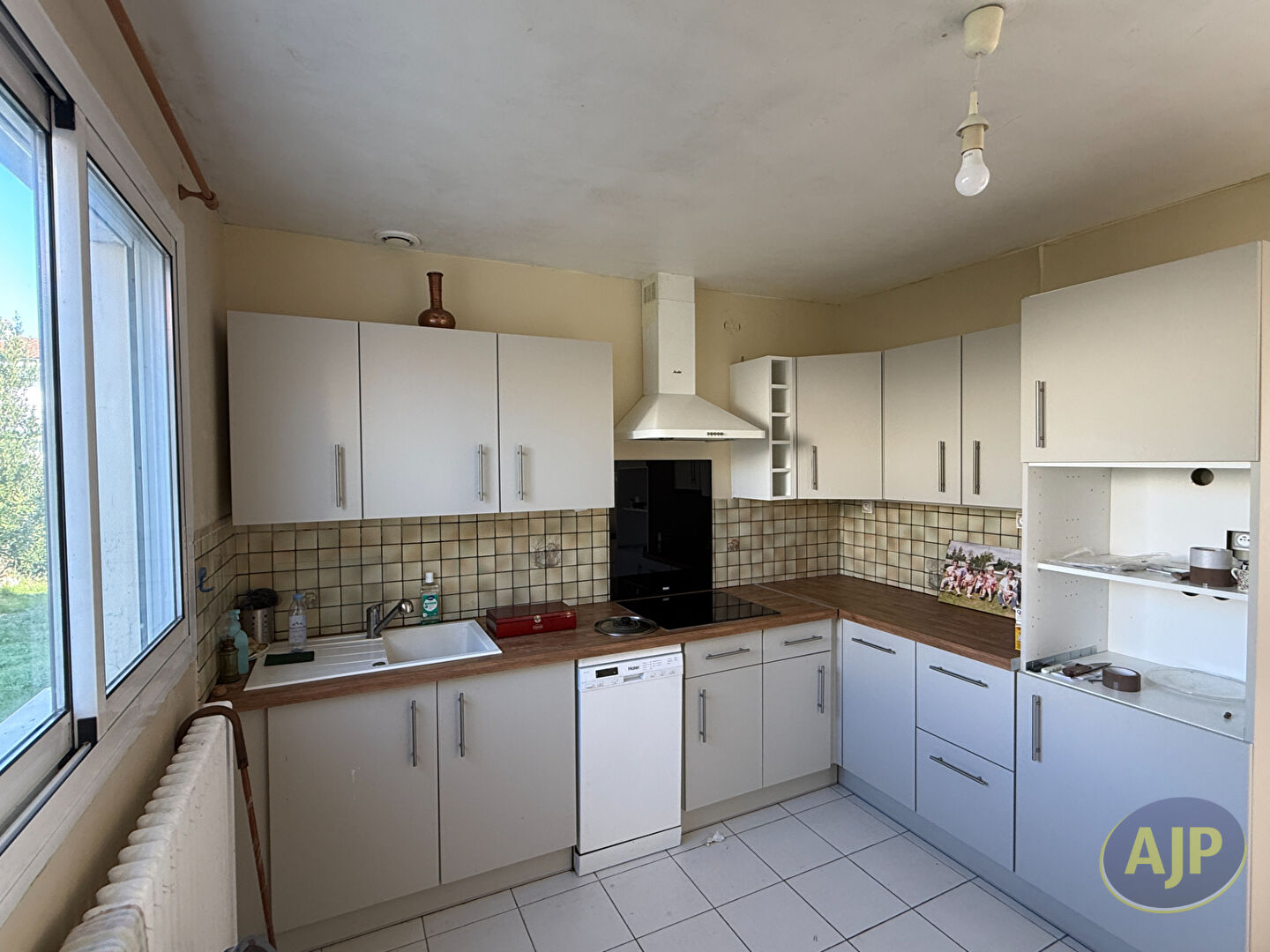 SAINTES RIVE GAUCHE MAISON DE PLAIN-PIED, 3 CHAMBRES ET GARAGE - photo 3