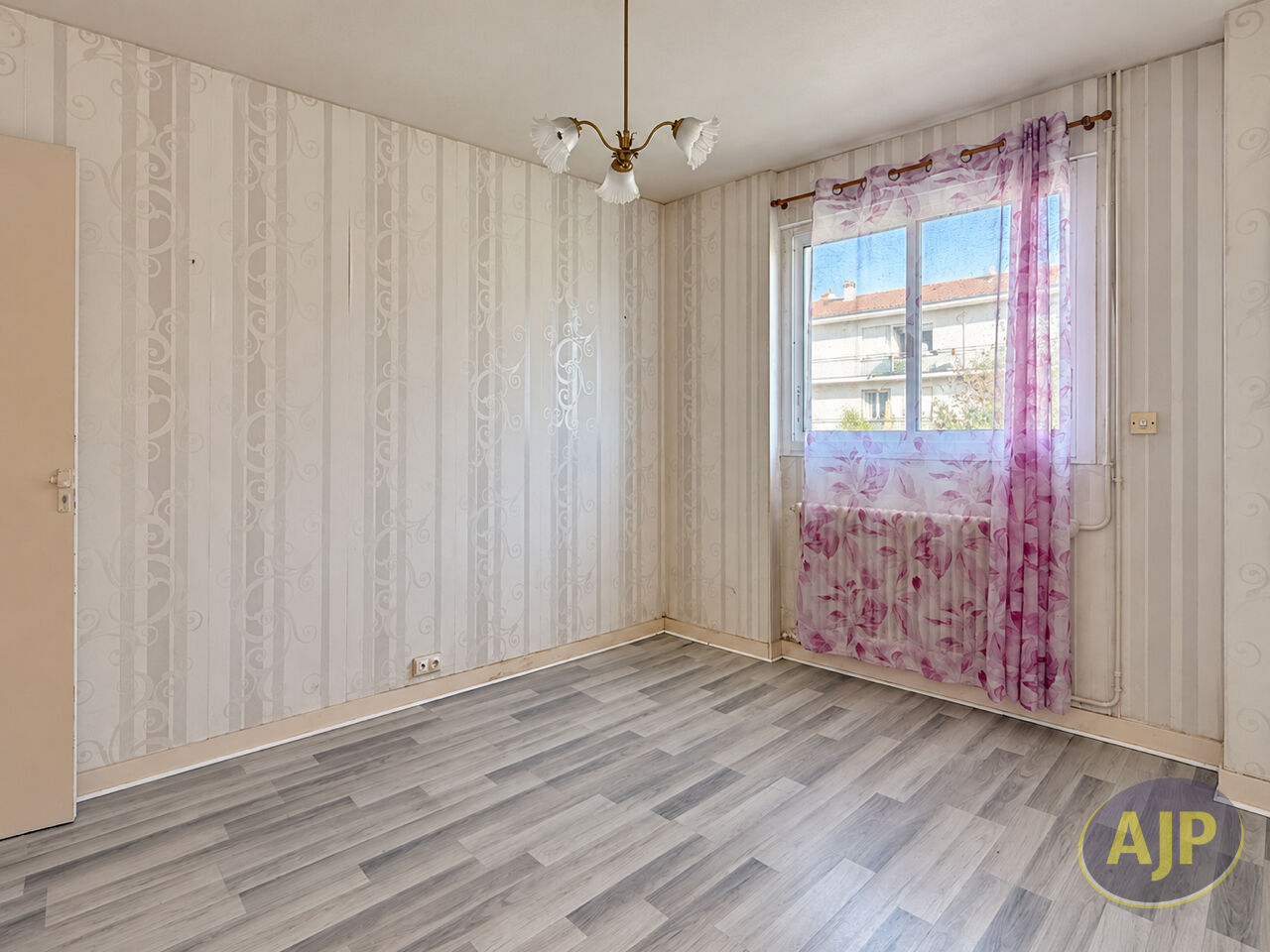 SAINTES RIVE GAUCHE MAISON DE PLAIN-PIED, 3 CHAMBRES ET GARAGE - photo 7