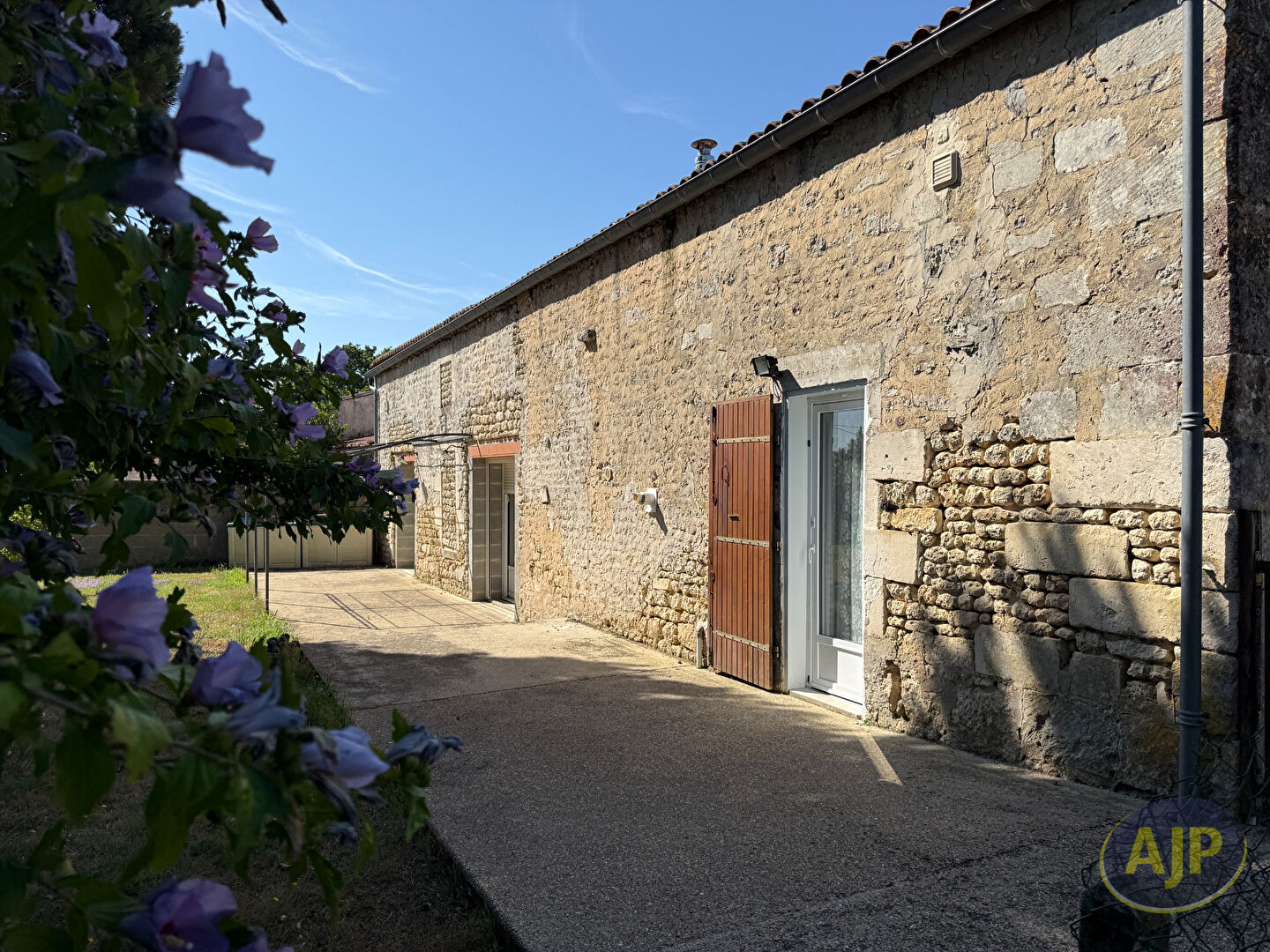 Maison Nieul Les Saintes - photo 2