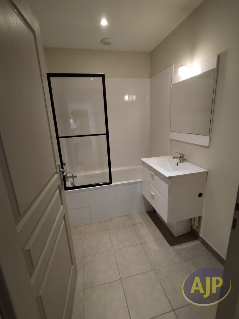 Appartement  Saintes 2 pièce(s) 35.15 m2 - photo 12