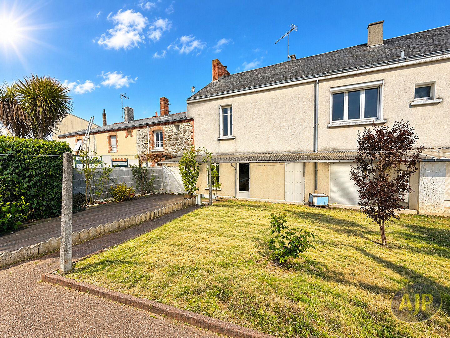 Maison de ville à rénover - photo 1