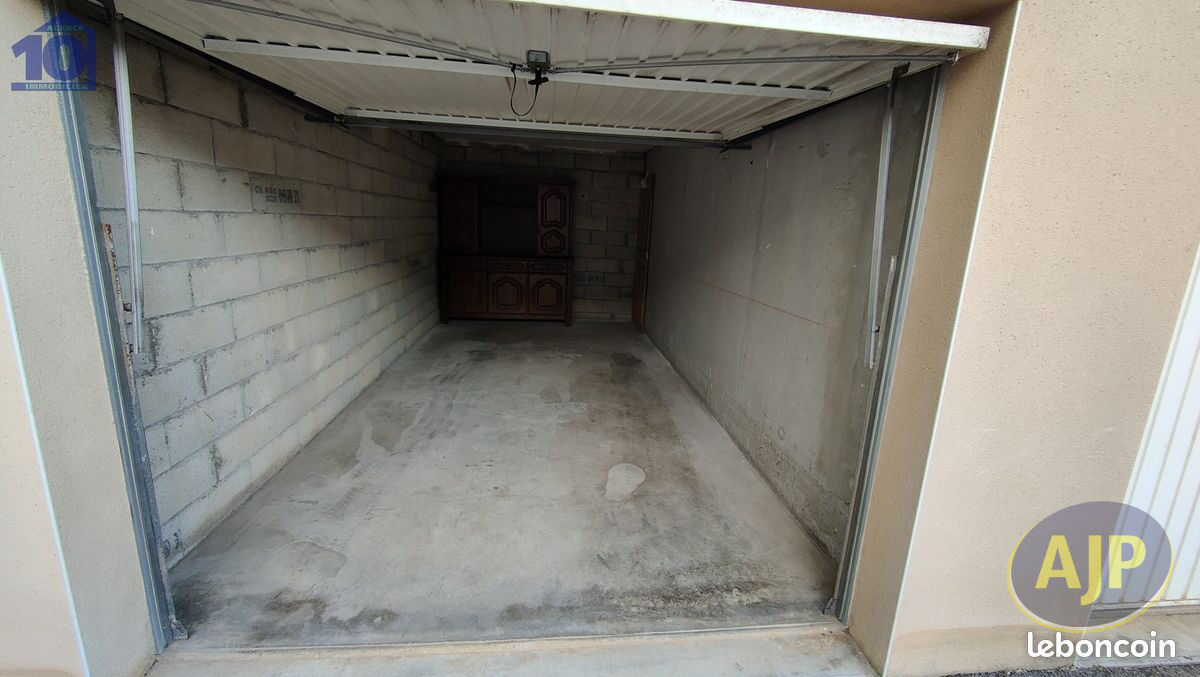 GARAGE - photo 1