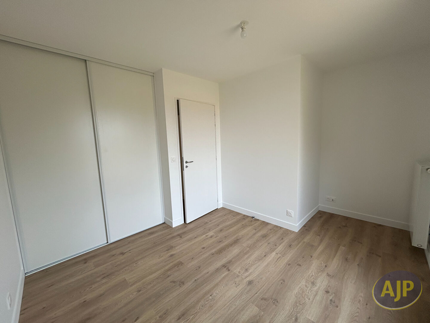 Maison - photo 11