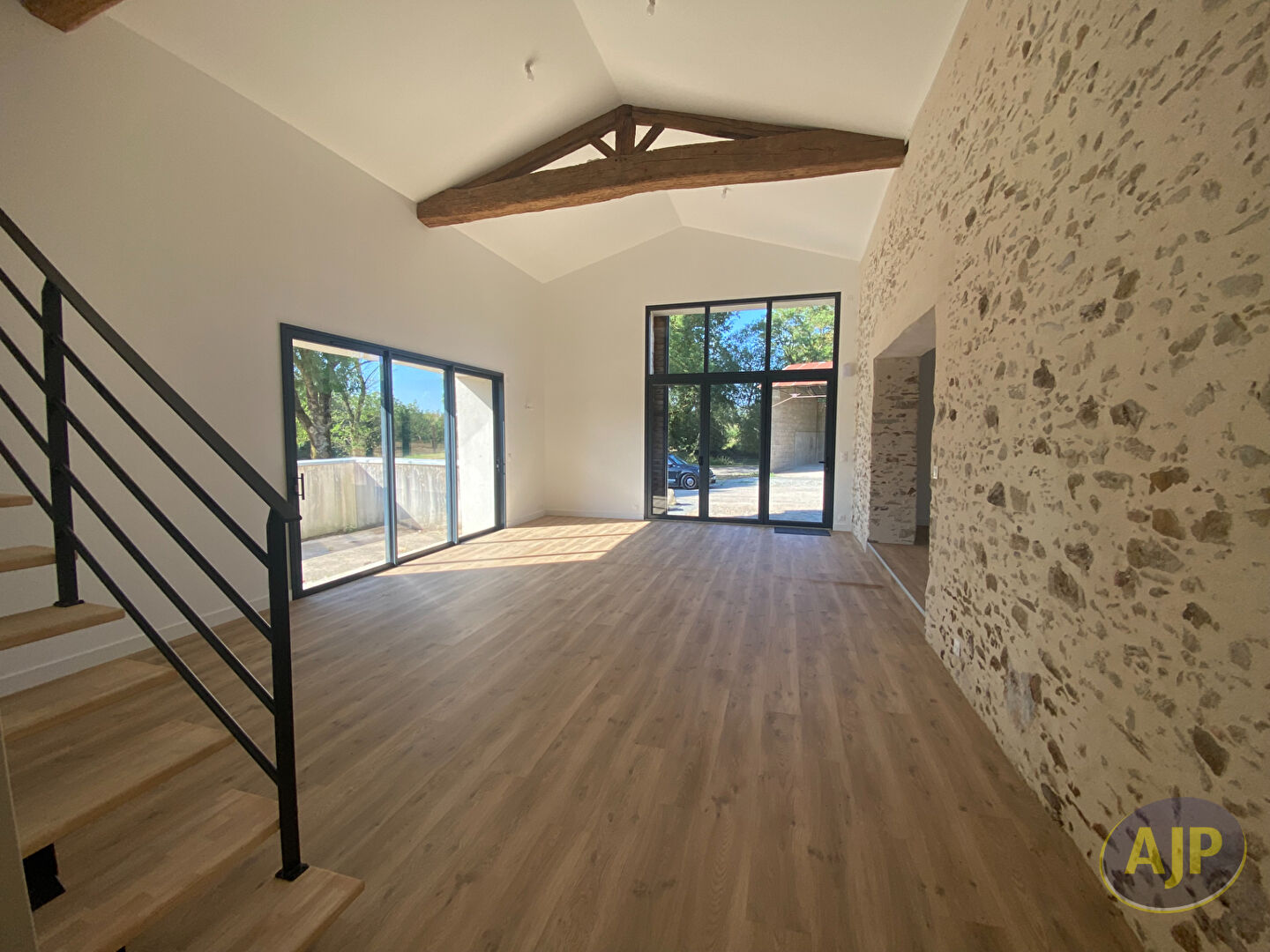 Maison T4 - CORCUE SUR LOGNE - photo 2
