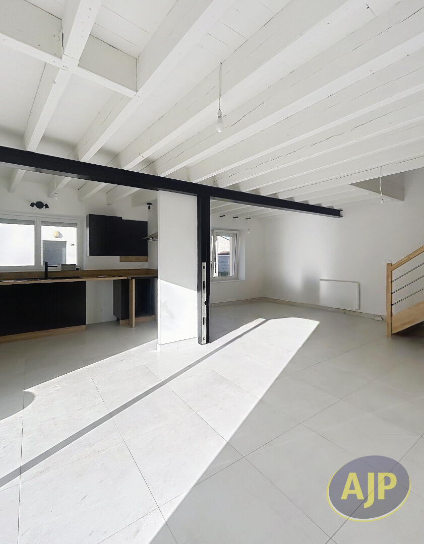 MAISON 3 CHAMBRES - GENESTON - photo 1