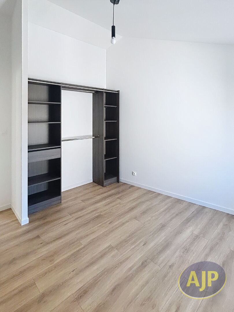 MAISON 3 CHAMBRES - GENESTON - photo 8