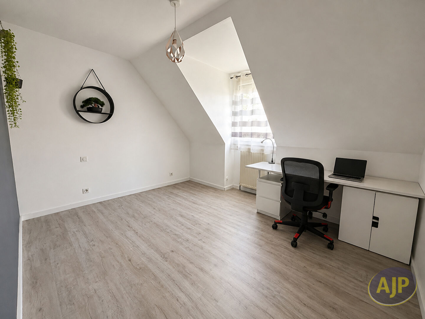 Maison proche bourg - photo 9