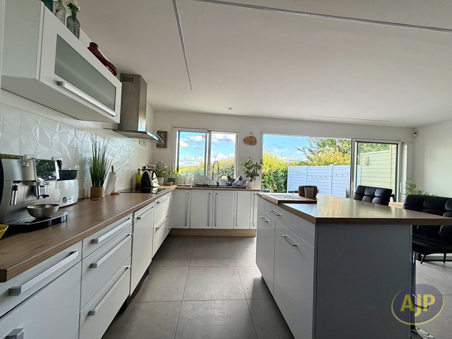 Maison  6 pièce(s) - photo 1