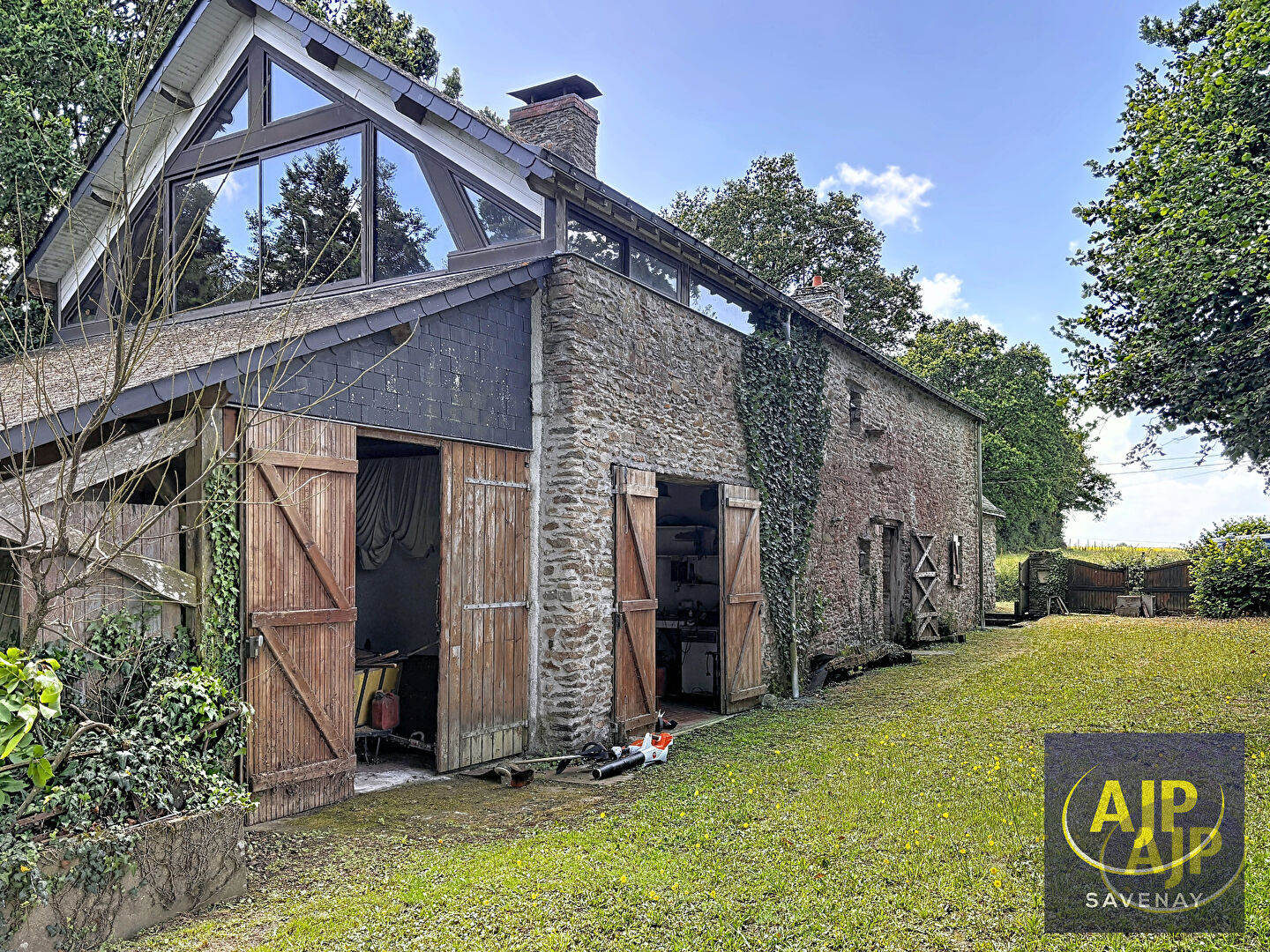 LONGERE 200M2 CAMPBON - photo 2