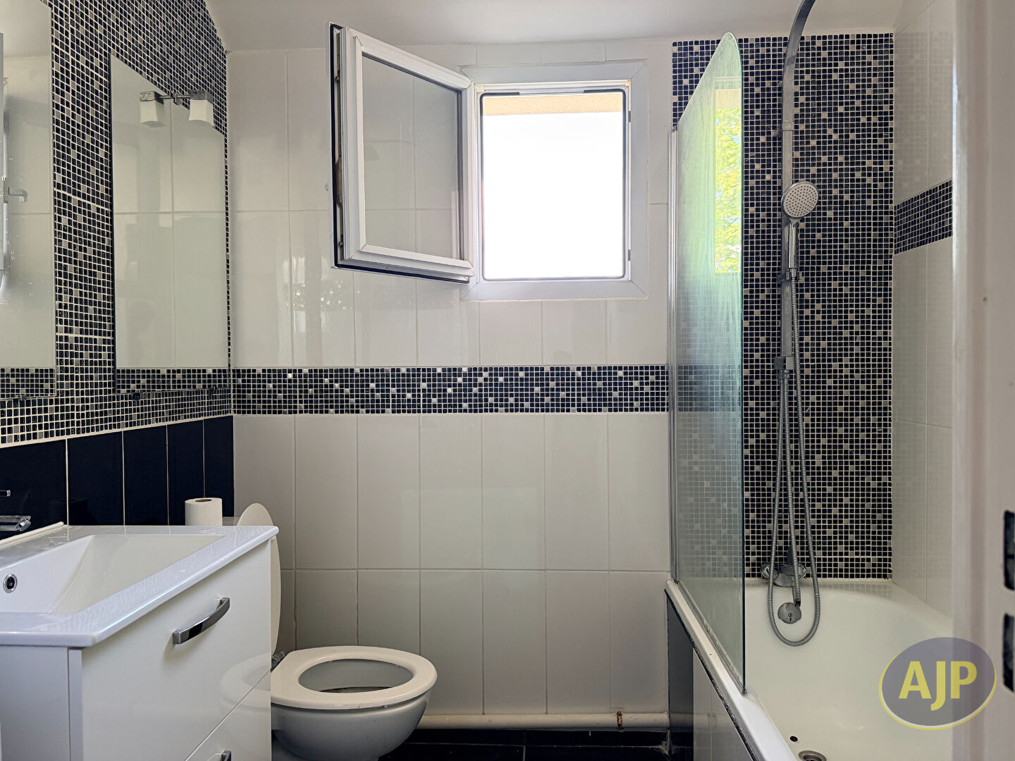 MAISON 4CH TILLAY ST HERBLAIN - photo 8