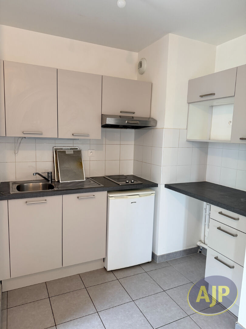 GRAND T2 2015 ST HERBLAIN - photo 3