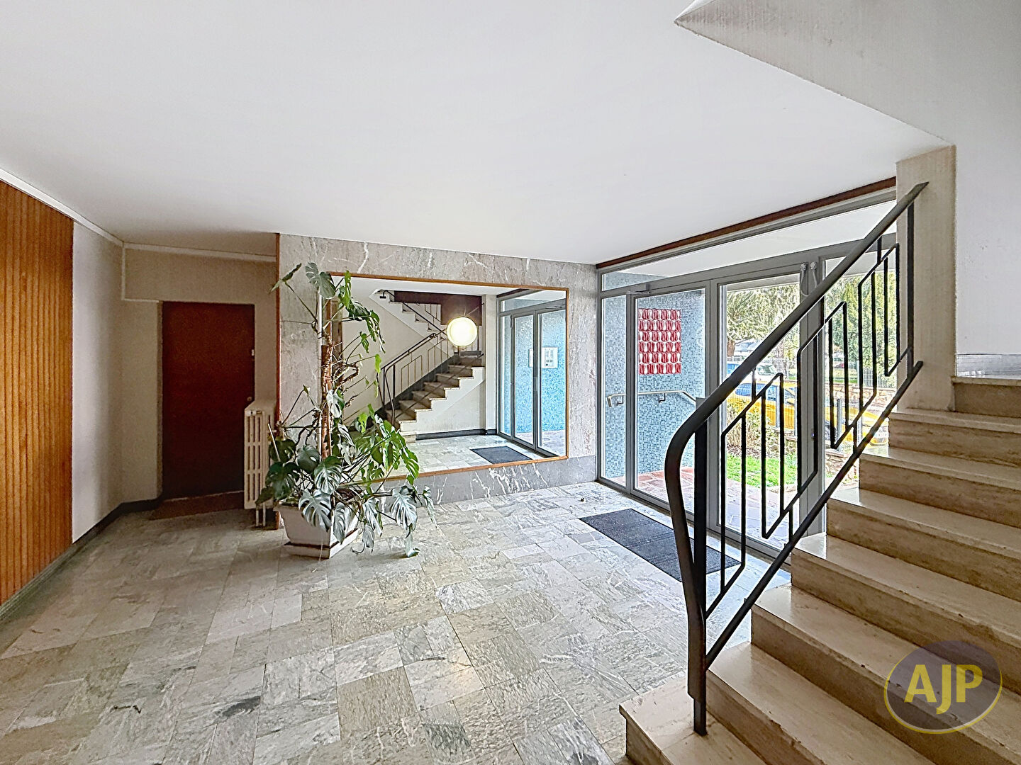T2 DERNIER ETAGE ST HERBLAIN - photo 8