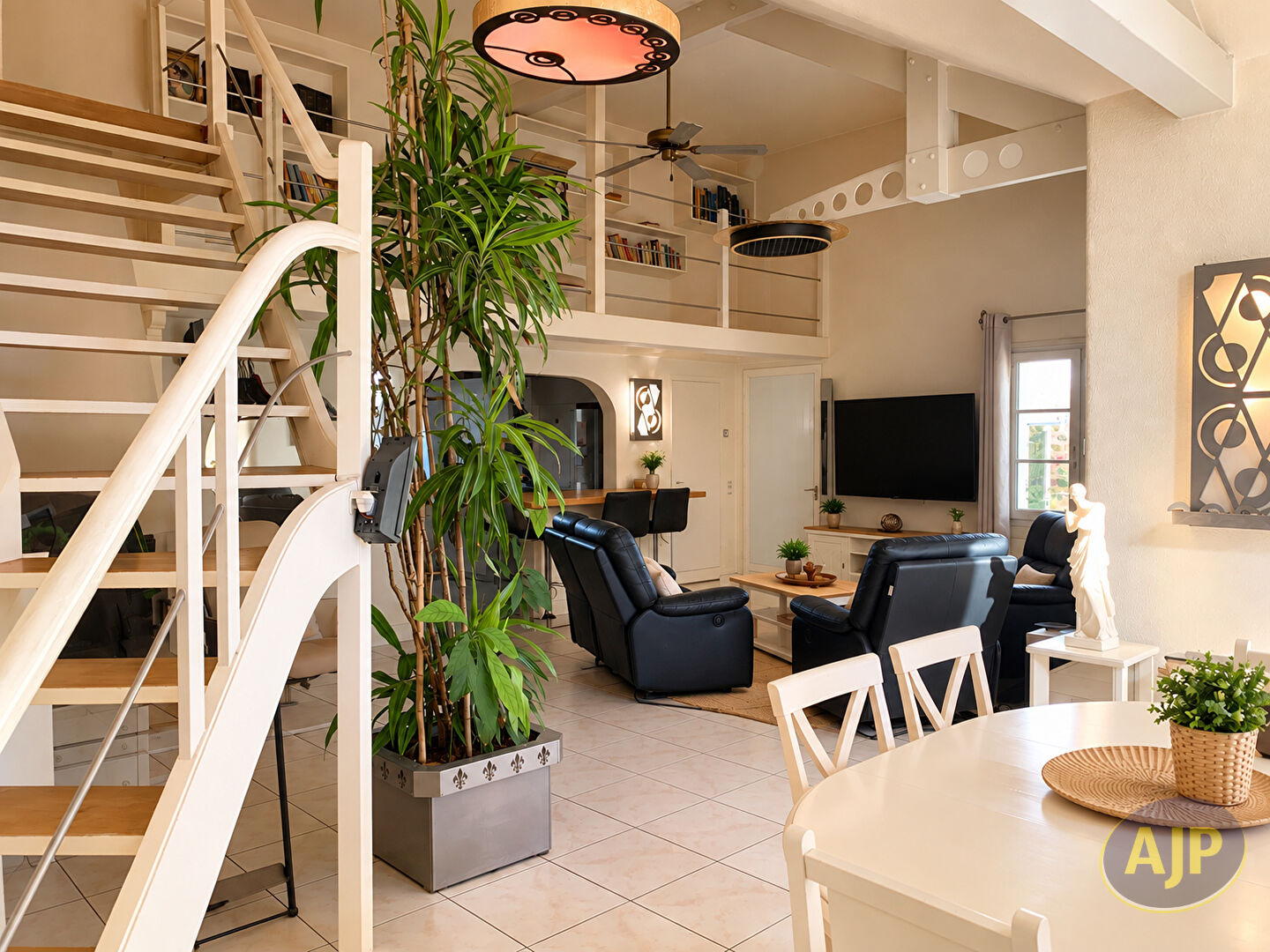 VERTOU, propriété 7 pièces sur 1413 m² de terrain - photo 5