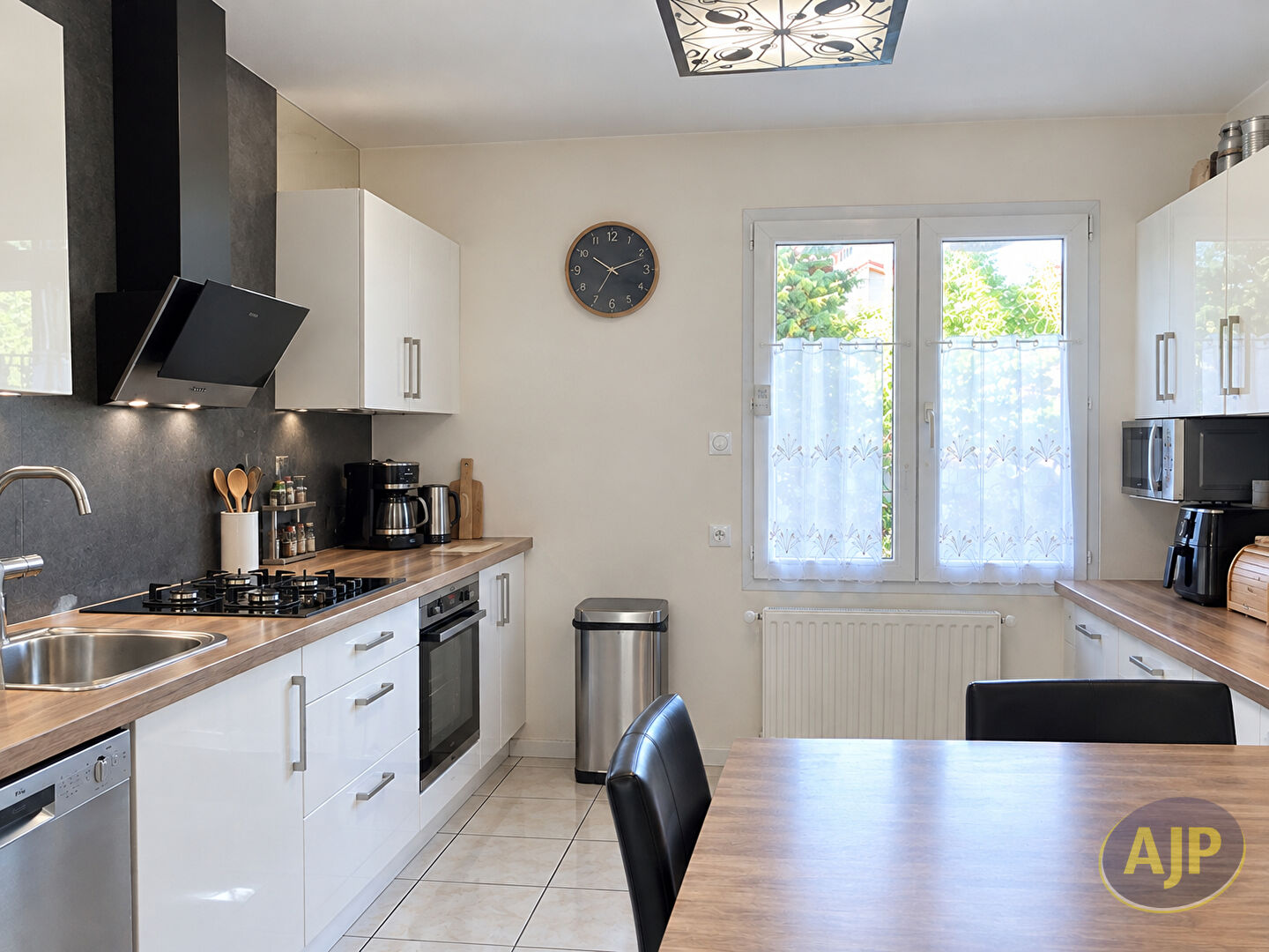 VERTOU, propriété 7 pièces sur 1413 m² de terrain - photo 7