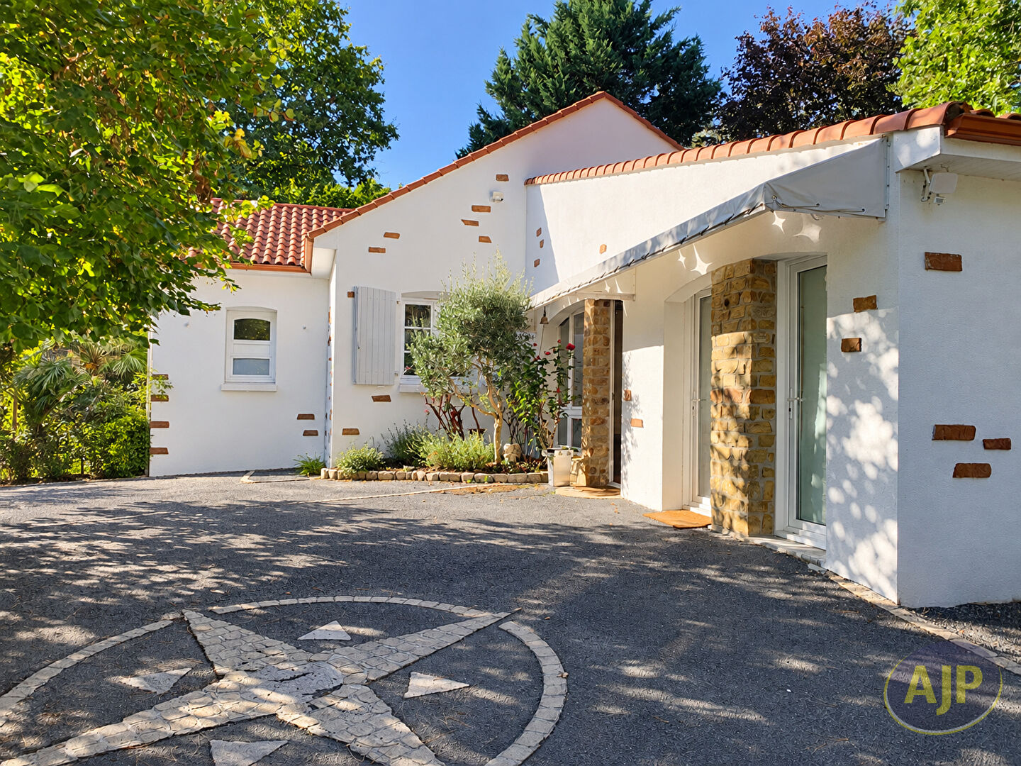 VERTOU, propriété 7 pièces sur 1413 m² de terrain - photo 10