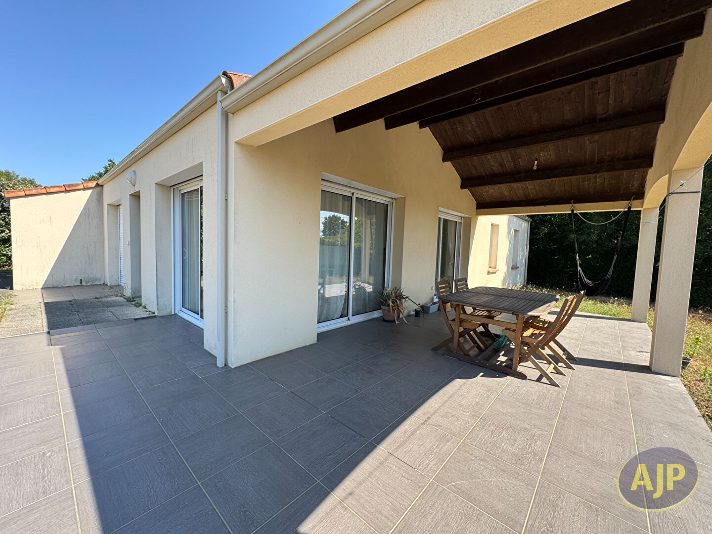 Maison -  Saint Philbert De Bouaine - photo 2