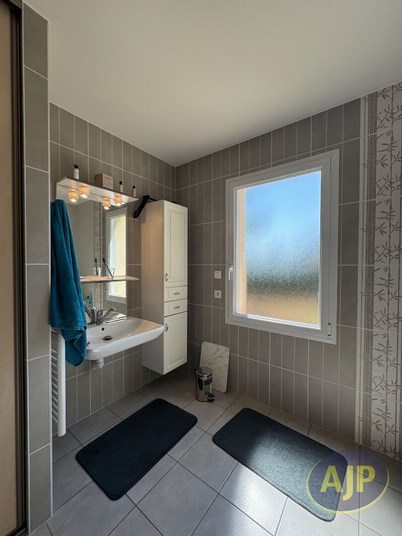 Maison -  Saint Philbert De Bouaine - photo 7