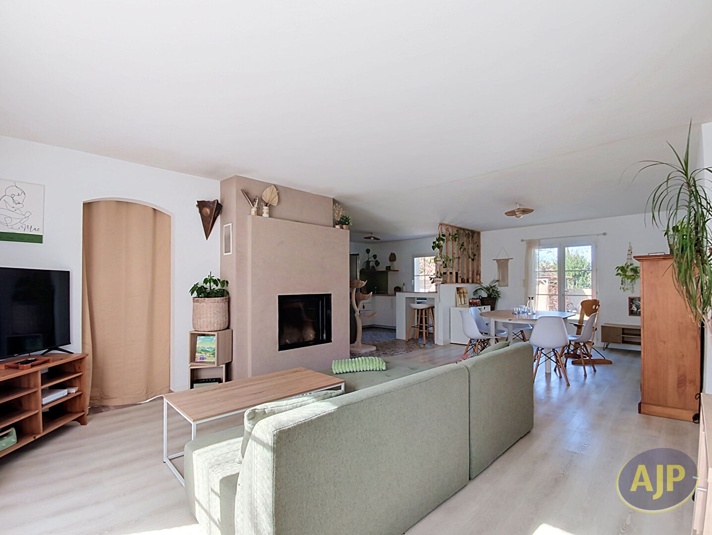 Maison contemporaine de plain-pied au calme, proche des commodités ! - photo 3