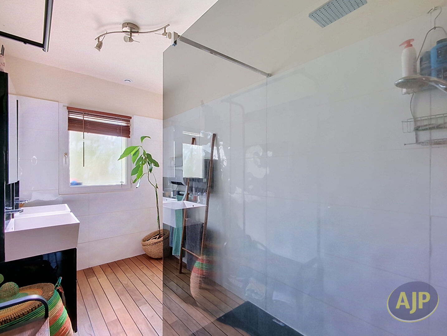 Maison contemporaine de plain-pied au calme, proche des commodités ! - photo 9