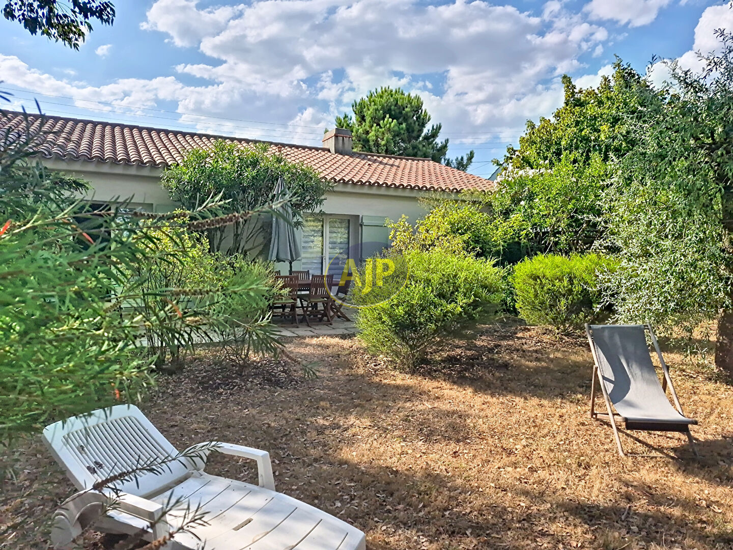 Maison - photo 1