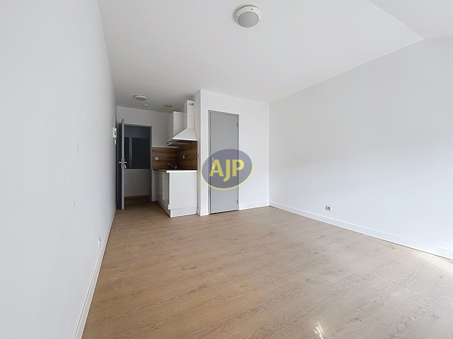 Appartement Rochefort 1 pièce - photo 3