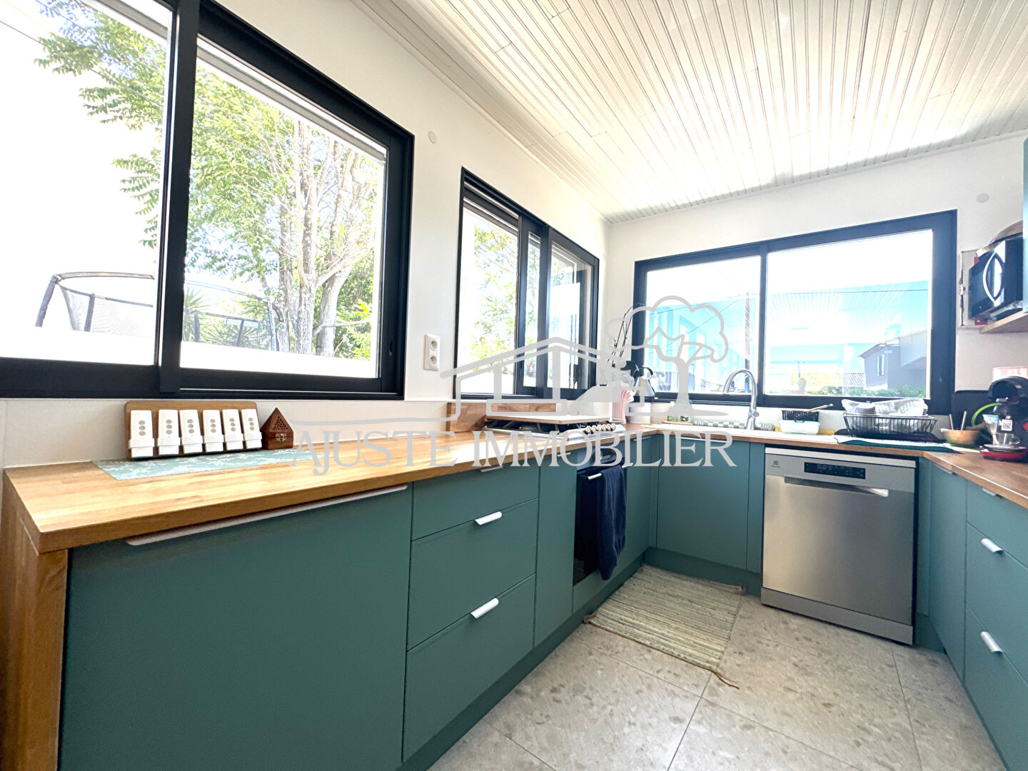 Photo Maison Marignane 4 pièce(s) 130 m2 image 6/6